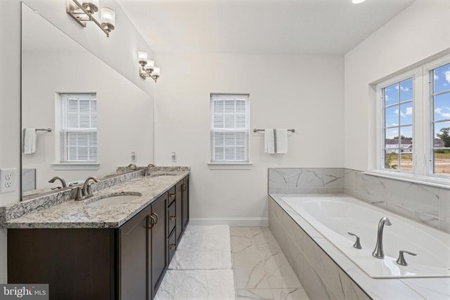 6500 PADDINGTON ST, Middle River, MD 21220