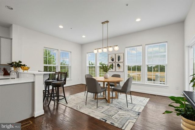 6500 PADDINGTON ST, Middle River, MD 21220