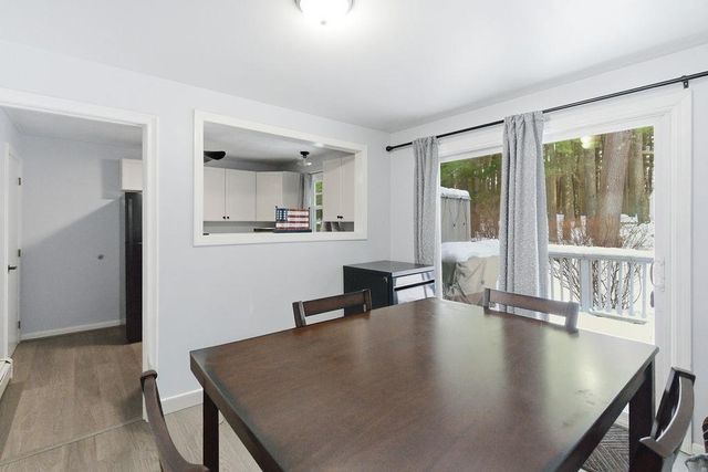 10 Woodburn Dr Apt C, Litchfield, NH 03052