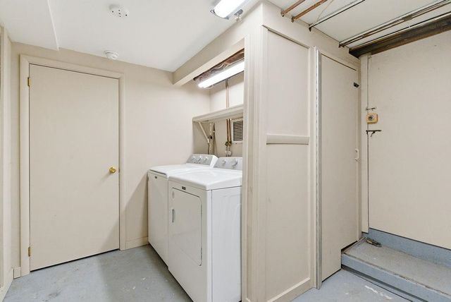 10 Woodburn Dr Apt C, Litchfield, NH 03052