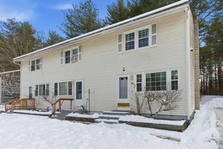 10 Woodburn Dr Apt C, Litchfield, NH 03052