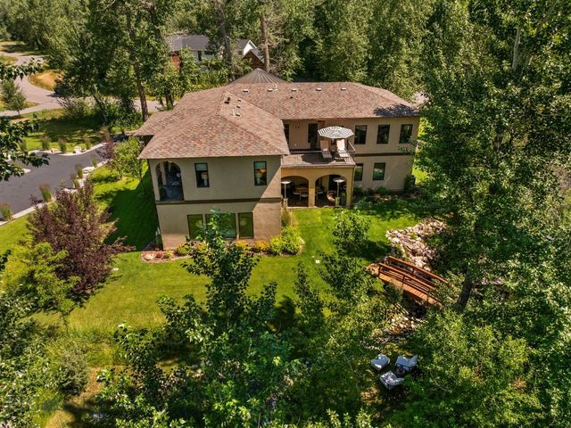 101 Milky Way Drive, Bozeman, MT 59718