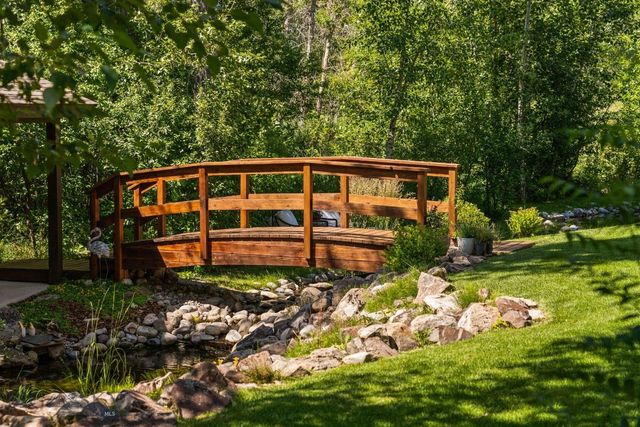 101 Milky Way Drive, Bozeman, MT 59718