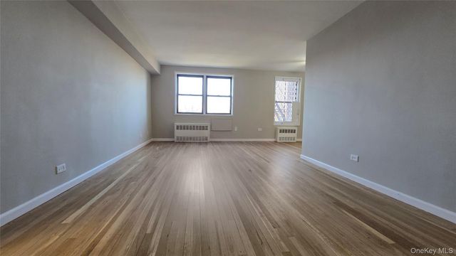 84-09 155th 3B, Howard Beach, NY 11414