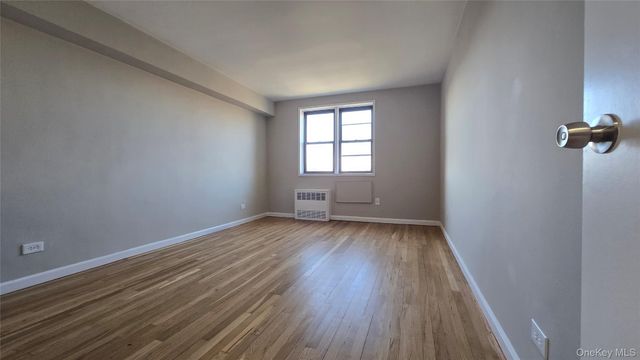 84-09 155th 3B, Howard Beach, NY 11414