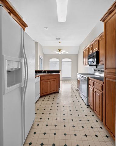 2606 Valley Ridge Lane, Sherman, TX 75092