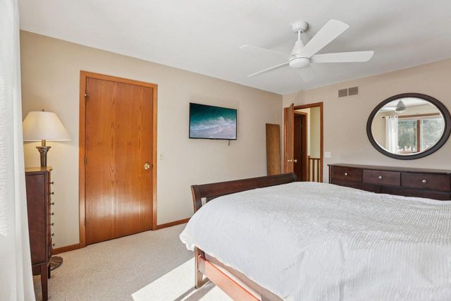 208 Creek Edge Court, Waunakee, WI 53597