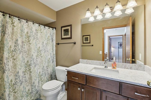 208 Creek Edge Court, Waunakee, WI 53597