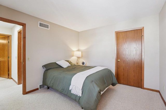 208 Creek Edge Court, Waunakee, WI 53597