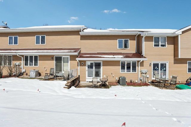 208 Creek Edge Court, Waunakee, WI 53597