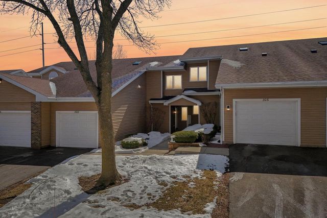 208 Creek Edge Court, Waunakee, WI 53597