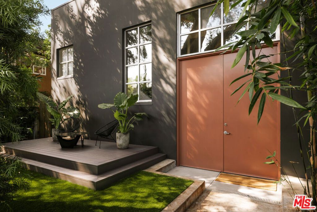 633 Santa Clara Avenue, Venice, CA 90291 — photo 4