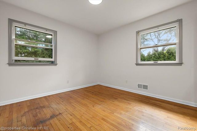 6030 Lahser Road, Bloomfield Village, MI 48301