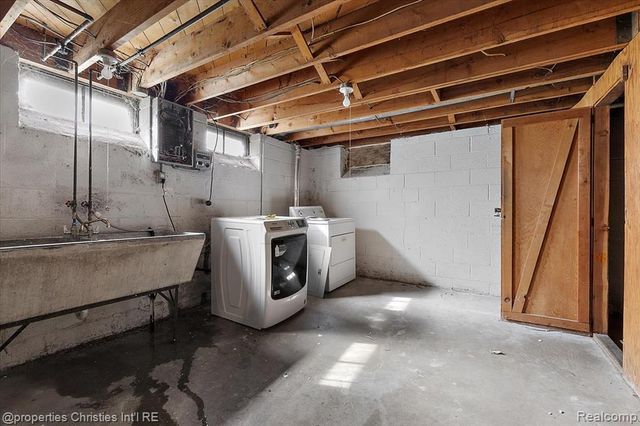 6030 Lahser Road, Bloomfield Village, MI 48301