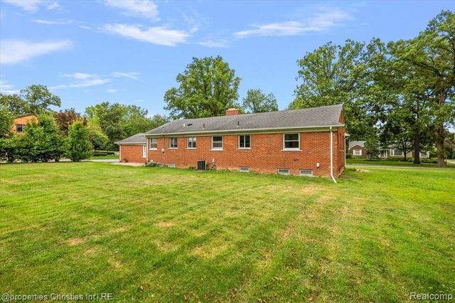 6030 Lahser Road, Bloomfield Village, MI 48301