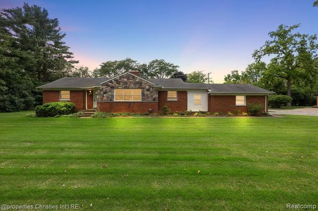 6030 Lahser Road, Bloomfield Village, MI 48301