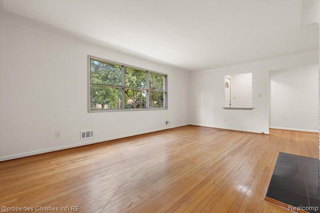 6030 Lahser Road, Bloomfield Village, MI 48301