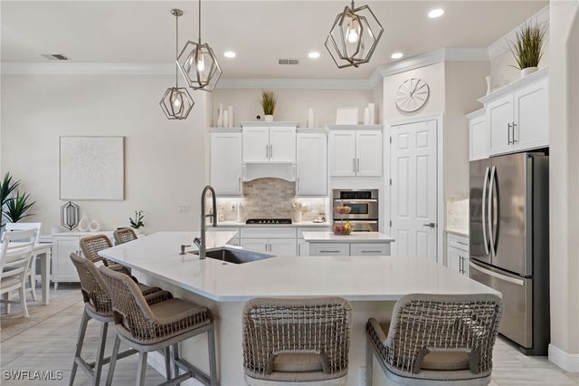 8559 El Mirasol CT, Estero, FL 33967