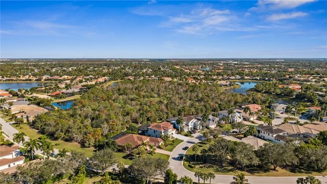 8559 El Mirasol CT, Estero, FL 33967