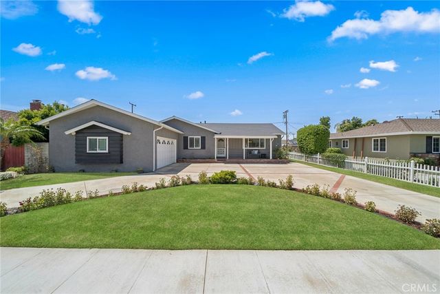 402 E Hoover Avenue, Orange, CA 92867