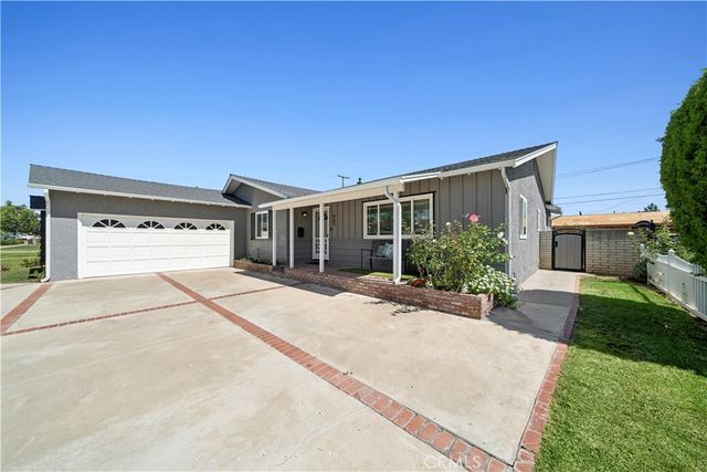 402 E Hoover Avenue, Orange, CA 92867
