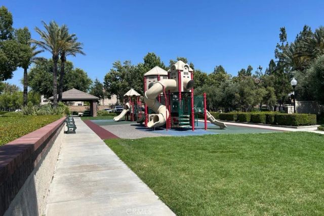 15723 Parkhouse 40, Fontana, CA 92336