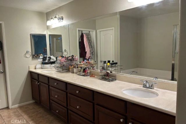 15723 Parkhouse 40, Fontana, CA 92336