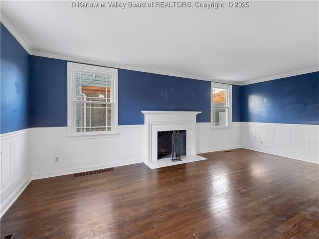 5106 Staunton Avenue Se, Charleston, WV 25304