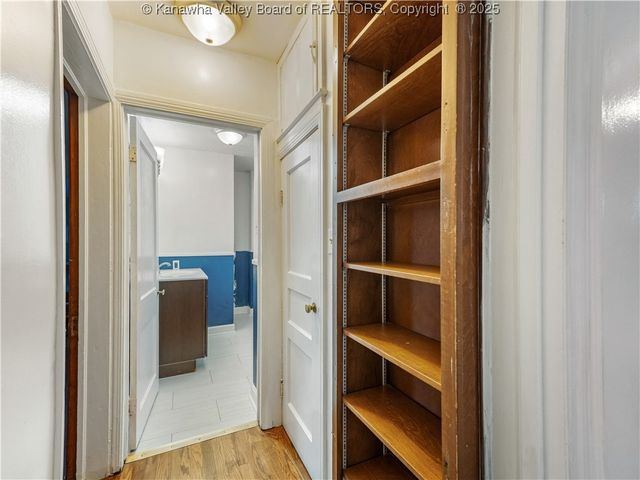 5106 Staunton Avenue Se, Charleston, WV 25304