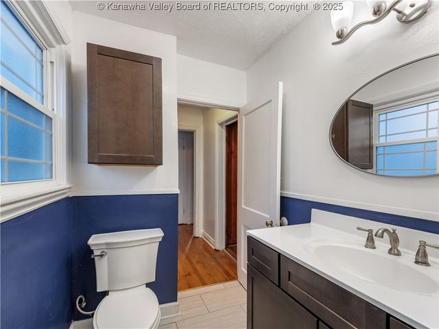 5106 Staunton Avenue Se, Charleston, WV 25304