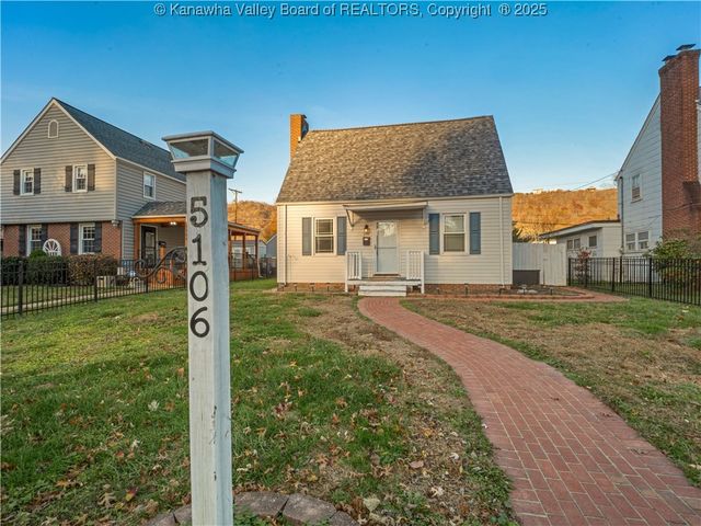 5106 Staunton Avenue Se, Charleston, WV 25304