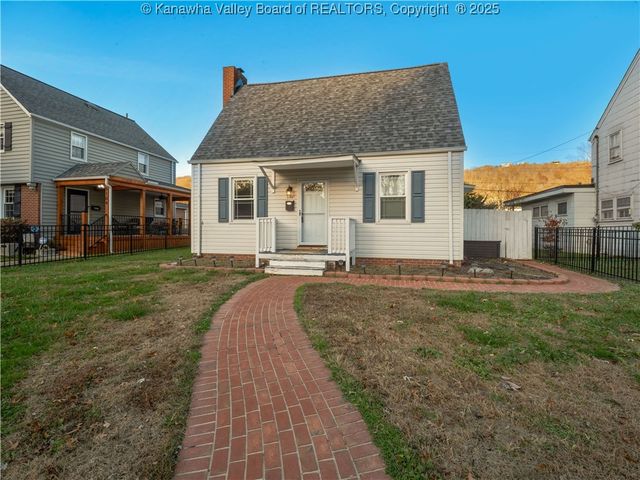 5106 Staunton Avenue Se, Charleston, WV 25304