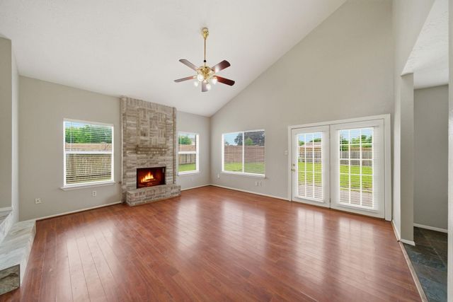 1146 Woodbridge Avenue, Pearland, TX 77584
