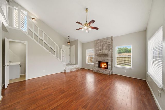 1146 Woodbridge Avenue, Pearland, TX 77584