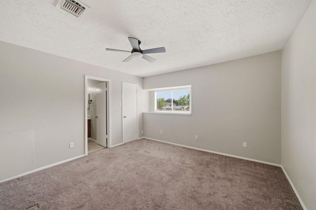 1146 Woodbridge Avenue, Pearland, TX 77584