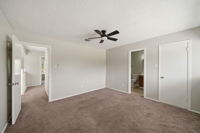 1146 Woodbridge Avenue, Pearland, TX 77584