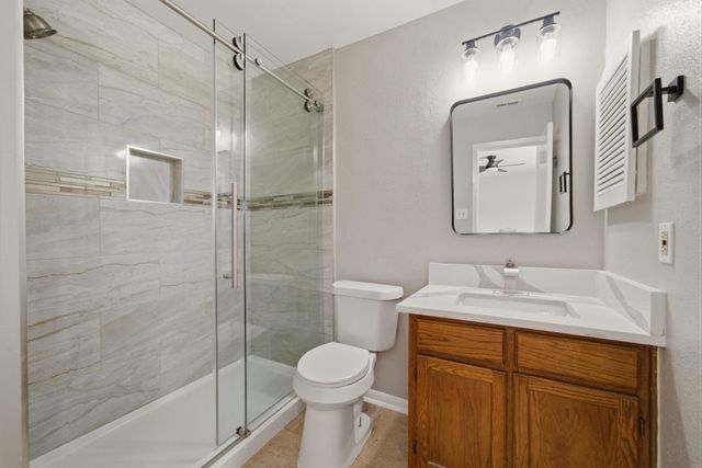 1146 Woodbridge Avenue, Pearland, TX 77584
