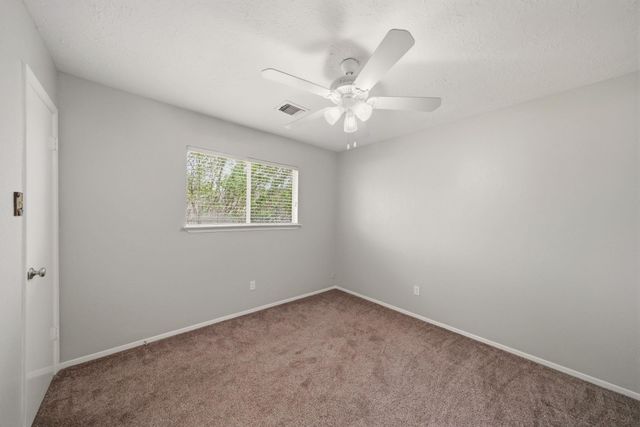 1146 Woodbridge Avenue, Pearland, TX 77584
