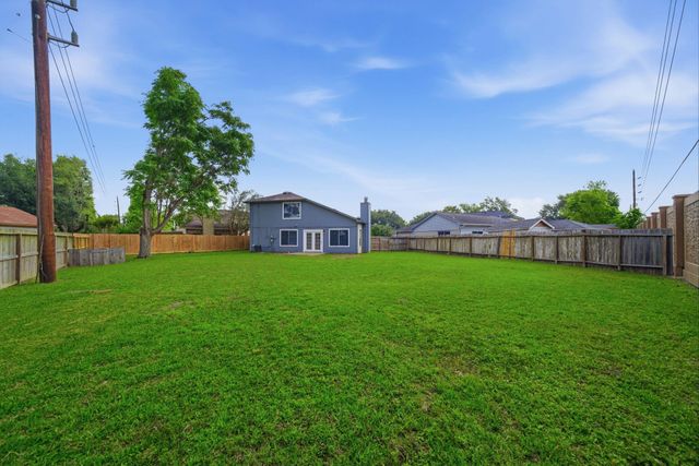 1146 Woodbridge Avenue, Pearland, TX 77584