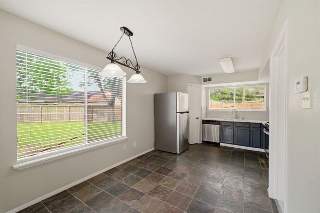 1146 Woodbridge Avenue, Pearland, TX 77584