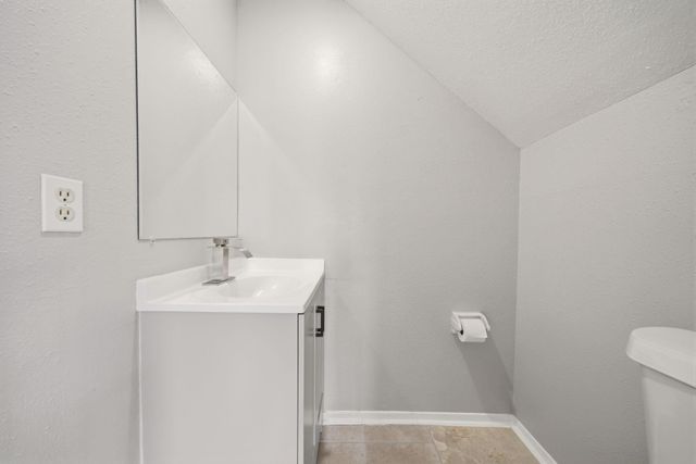 1146 Woodbridge Avenue, Pearland, TX 77584