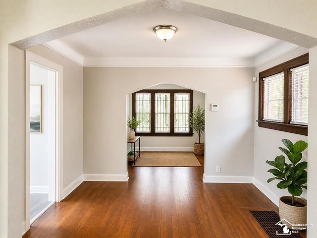 8332 Carlin Street, Detroit, MI 48228