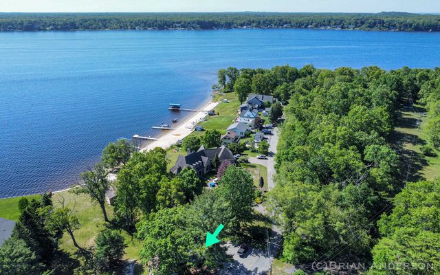 6265 W Old Channel Trail, Montague, MI 49437