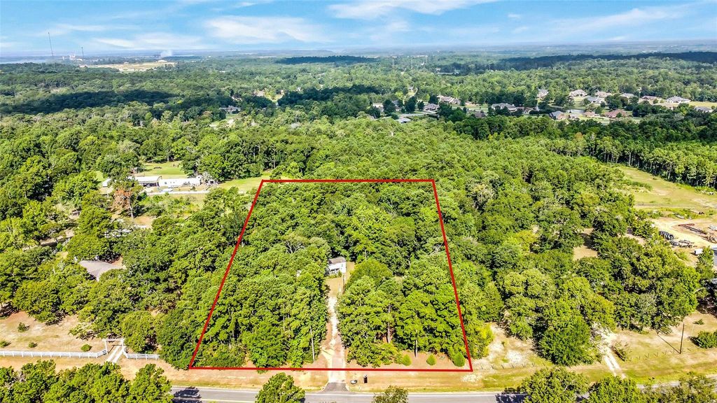 14031 Coaltown Road, Willis, TX 77378