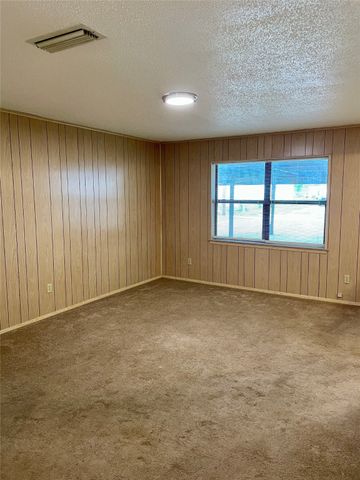 905 Northshore Drive, Garland, TX 75040