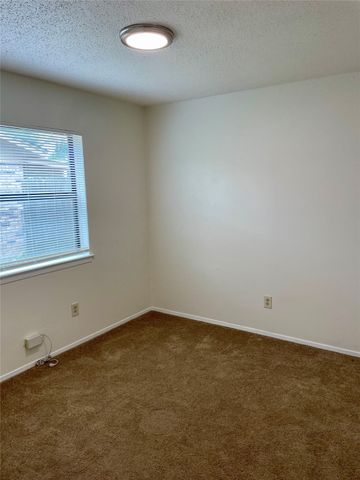 905 Northshore Drive, Garland, TX 75040