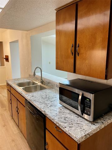 905 Northshore Drive, Garland, TX 75040