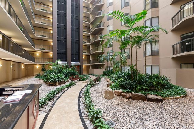 661 Bering Drive 504, Houston, TX 77057