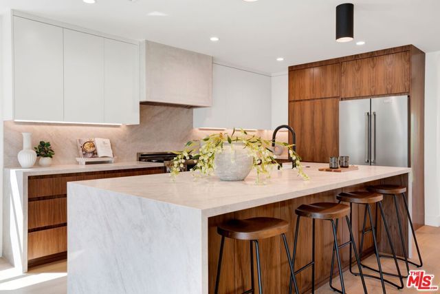 8121 Chase Avenue, Los Angeles, CA 90045