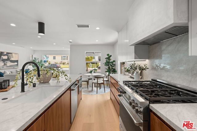 8121 Chase Avenue, Los Angeles, CA 90045